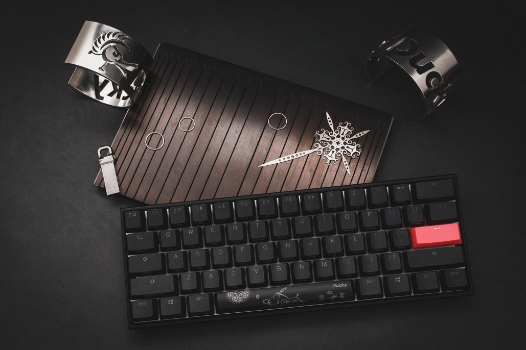 teclado_gamer_ducky_mecha_mini_v2_rgb_kailh_box_white_pbt_double_shot - Imagen 2