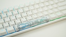 teclado_gamer_ducky_one_2_mini_pure_white_rgb_version_gaming_cherry_mx_red_double_shot_pbt_mecanico - Miniatura 5
