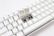teclado_gamer_ducky_one_2_mini_pure_white_rgb_version_gaming_cherry_mx_red_double_shot_pbt_mecanico - Miniatura 11
