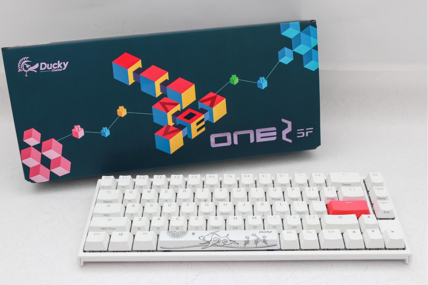 teclado_gamer_ducky_one_2_sf_rgb_white_cherry_mx_blue_double_shot_pbt_mecanico - Imagen completa 8