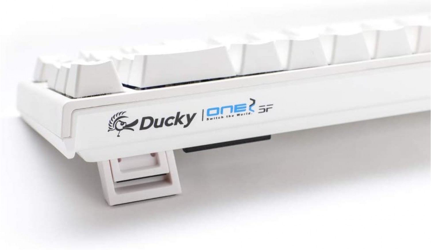 teclado_gamer_ducky_one_2_sf_rgb_white_cherry_mx_blue_double_shot_pbt_mecanico - Imagen completa 4